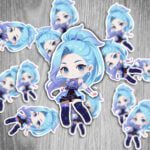 League of Legends Sticker – K/DA Seraphine, wasserfest & UV-beständig, 6 cm, 2 Stück